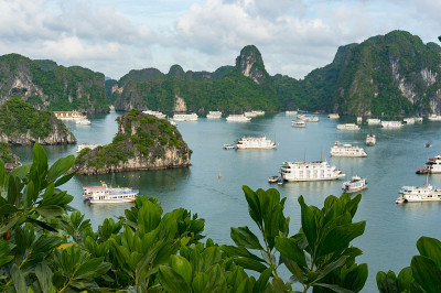 下龙湾邮轮鸟瞰图