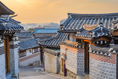 首尔日出城市天际线北川韩屋村，韩国首尔
