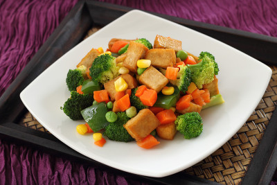 蔬菜炒豆腐。
