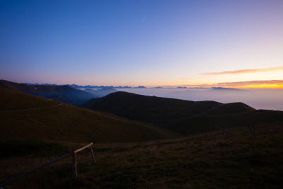 格拉帕山的黎明。意大利阿尔卑斯山风光，意大利