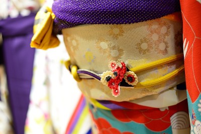 五颜六色的和服