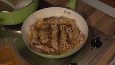 用平底锅煮肉串