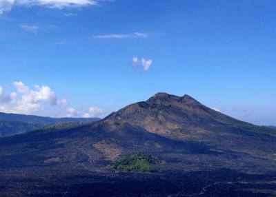 巴厘岛的金塔马尼火山