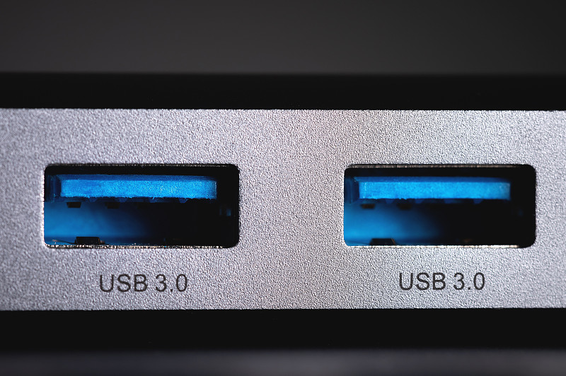 万能集线器面板上的极端宏USB 3.0端口