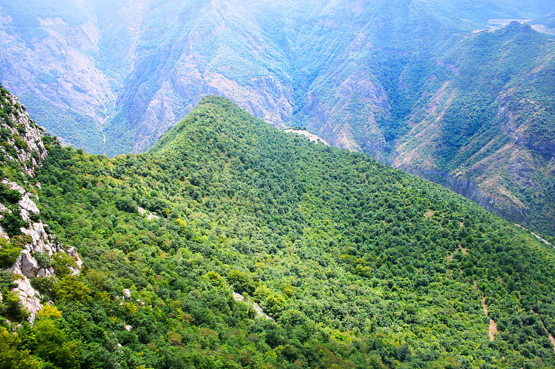 高海拔的山景