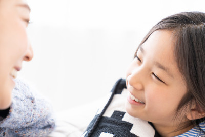亚裔母亲和女儿