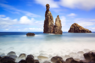 海景岩石马德拉