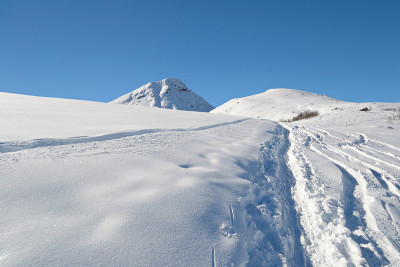 通过滑雪旅行来探索阿尔卑斯山