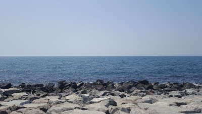 迪拜运河和利瓦沙漠