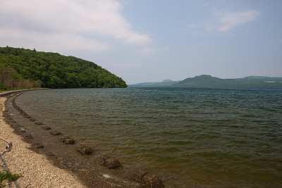 在库沙罗湖岸边