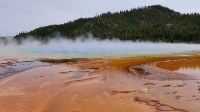 黄石温泉碧蓝风景