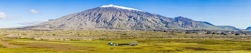 在Snaefellsjökul火山山顶观看夏季白天