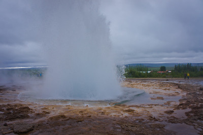 冰岛著名的间歇泉Geysir Strokkur喷发