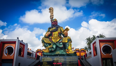 Kuan yu雕像
