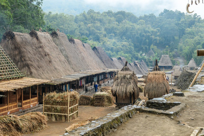 Bajawa -传统的Bena村庄内部