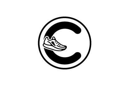黑色C首字母与鞋在圆形设计