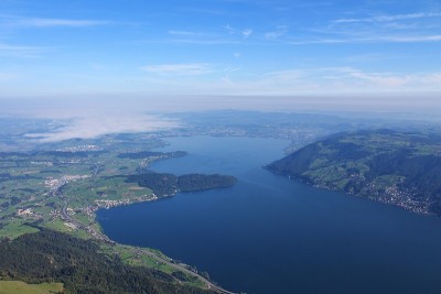湖Zugersee