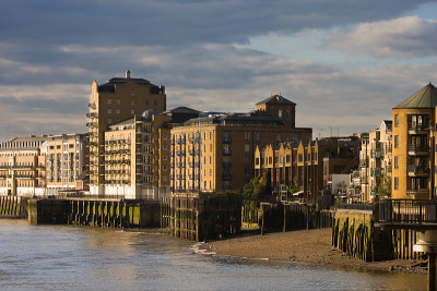 建筑在伦敦。金丝雀Wharf-Docklands区域。