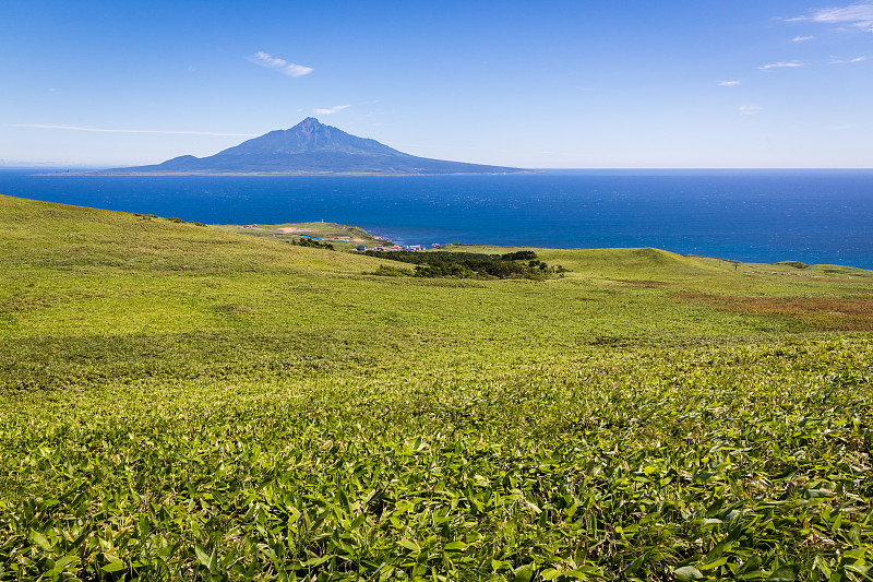 南瑞本岛和利尻山