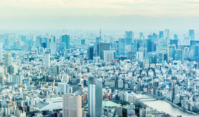 城市城市天际线鸟瞰图在近藤区，日本