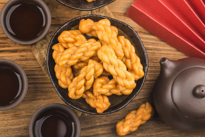 茶几上的油条