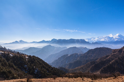牛背山顶全景图