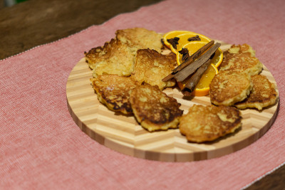 与苹果煎饼