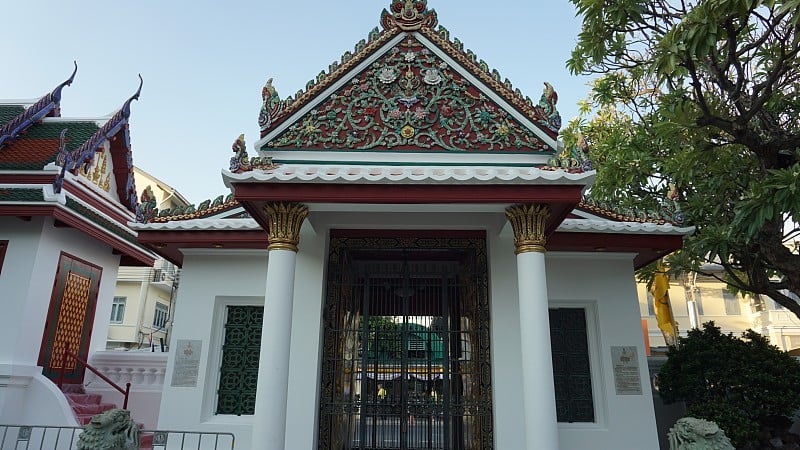 Wat Bowonniwet Vihara是一个一流的皇家佛教寺庙(泰国:raja wara Vih