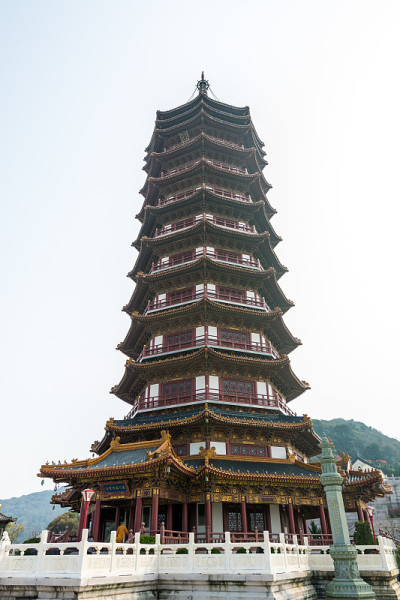 舟山群岛普陀山中国传统佛塔，中国观音菩萨宝地