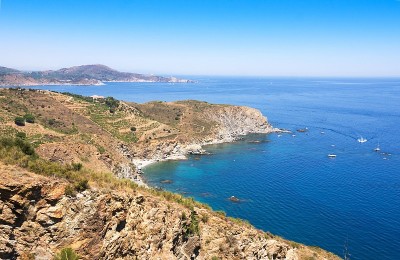在Cerbere Banyuls，地中海，Pyrenees Orientales, Cote Ver