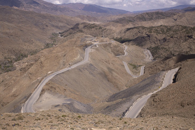 阿特拉斯山脉环境，城镇和道路