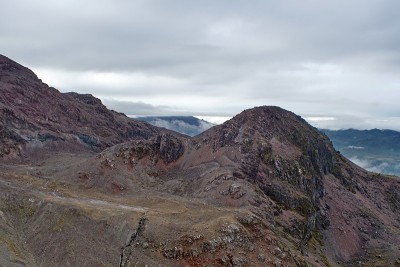 卡扬贝火山荒凉的景观