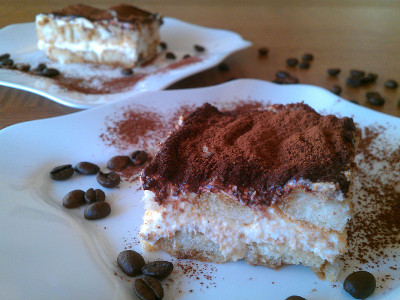 Tiramisu cake
