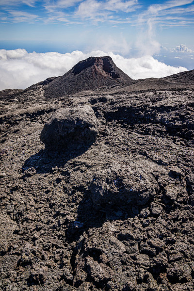 Piton de la Fournaise火山的火山景观
