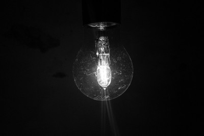 悬挂式关闭灯泡