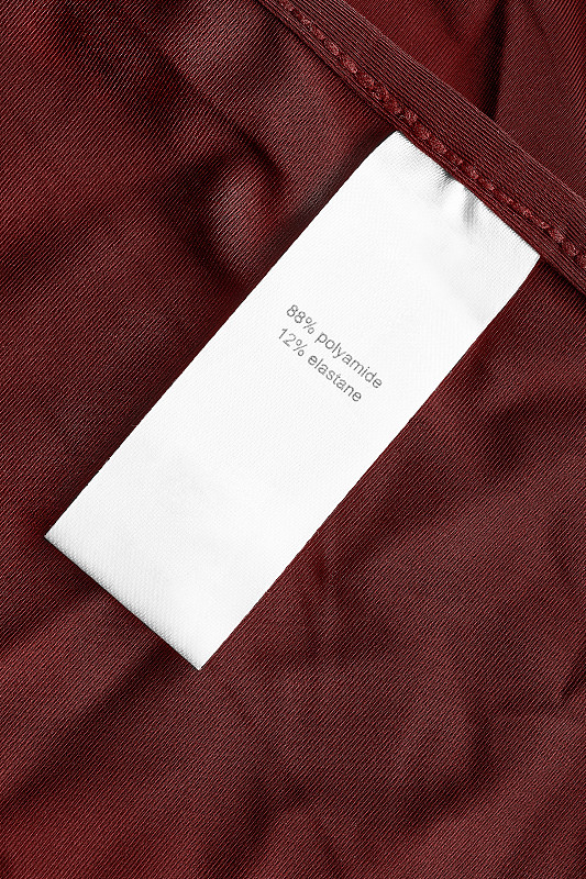 组成的衣服标签