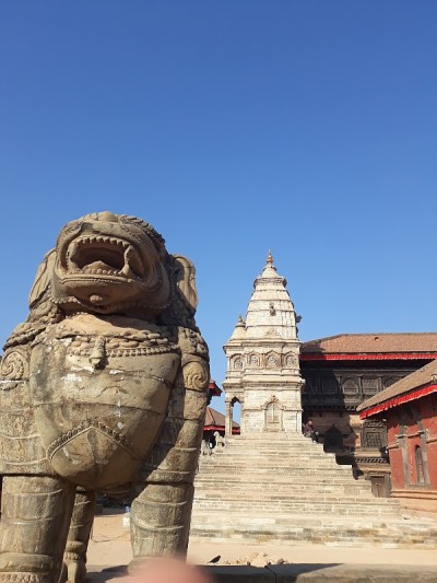 巴德岗杜巴广场的狮子