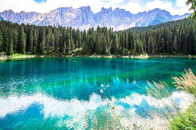 意大利的凯瑞湖(Lago di Carezza)
