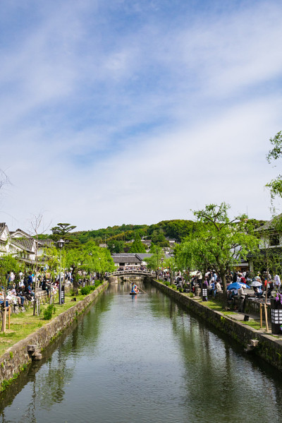 日本冈山县仓市仓市壁馆历史街区。仓山Bikan历史街区是冈山的头号观光景点。