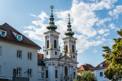 Austria.Graz。玛利亚希夫教堂和市中心的广场