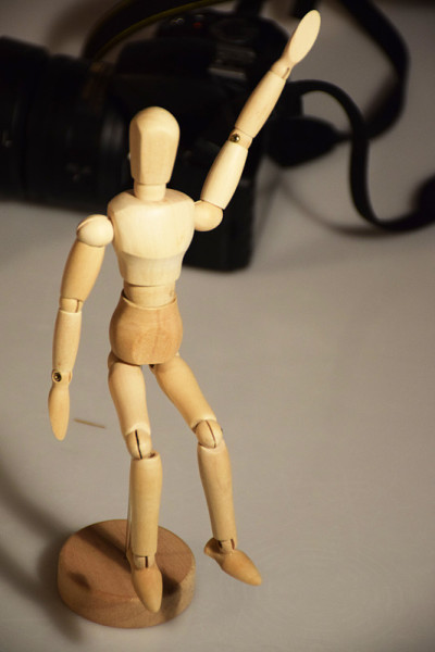 用于绘画和其他艺术的木制人物。