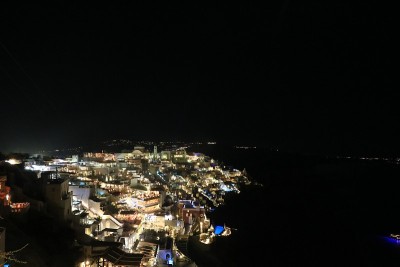 希腊圣托里尼岛Firostefani村的美丽景色