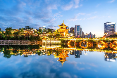 古建筑桥夜景