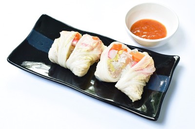 清蒸白菜粉条，胡萝卜蟹肉条，蘸素喜烧酱