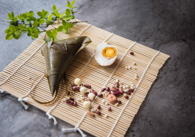 中国端午节的食物是粽子