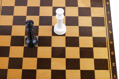 带有数字的木制棋盘