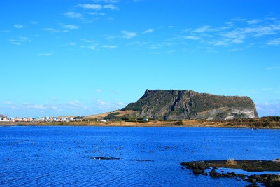 承山日出峰，联合国教科文组织世界遗产，日出峰，日出峰，岩石，火山口，悬崖，