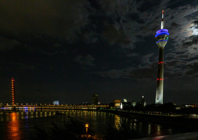 夜景düsseldorf媒体港