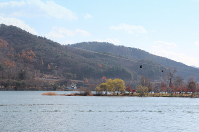 韩国奈美岛的秋景
