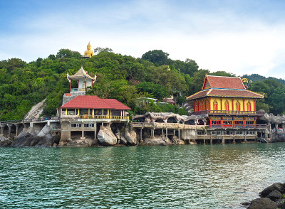 Wat Khao ' s佛教寺庙。